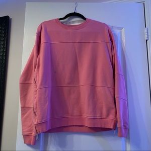 💕 • Pink Zara Sweater w/ Zippers